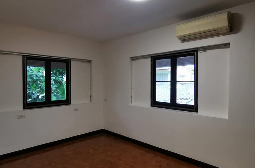 House with Shared Pool in Sukhumvit 